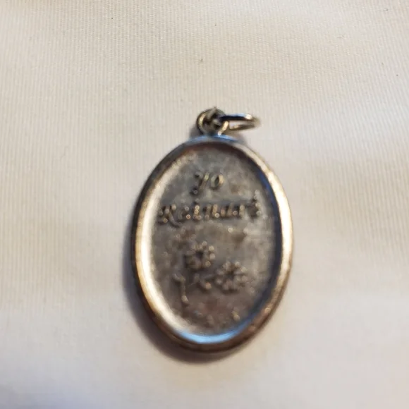 Vintage Catholic Divino Nino De Colombia Spanish yo Reinare Medal - Picture 3 of 3